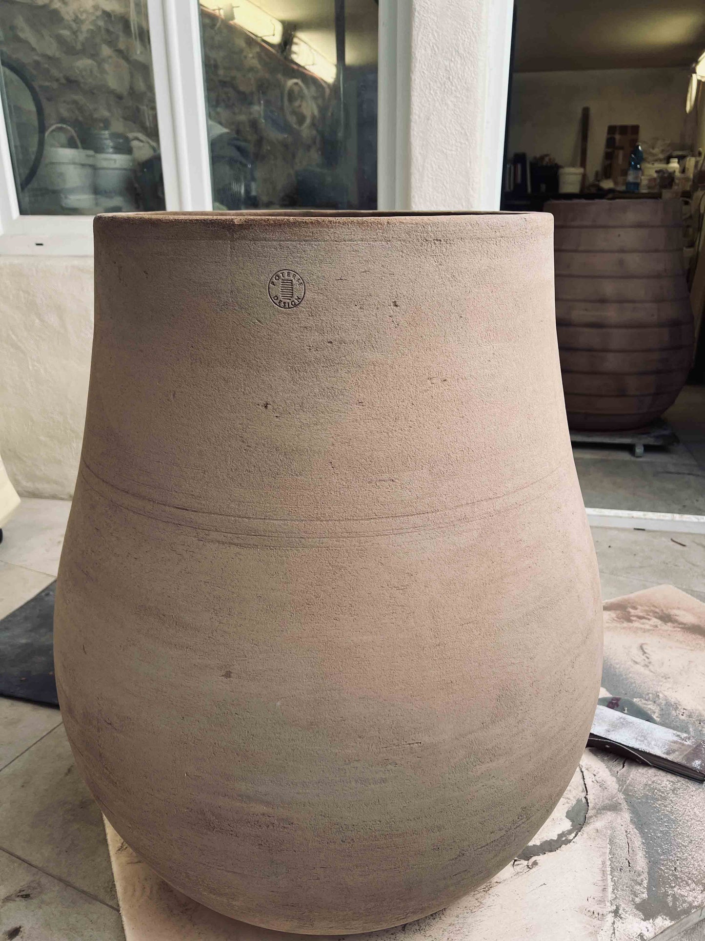 Grande vaso da esterno resistente alle alte temperature