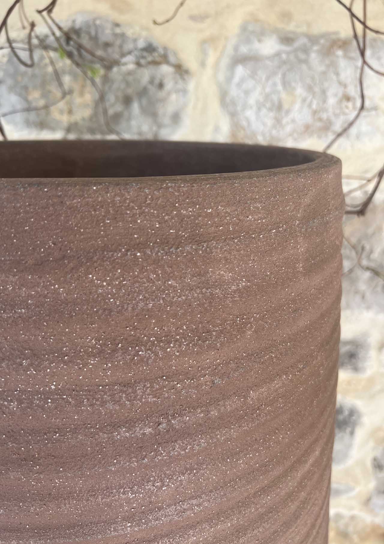Grande vaso svasato su misura in cemento industriale chic