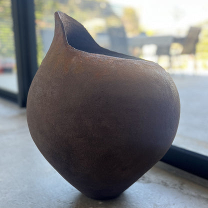 Vaso decorativo Doyo stile minimalista (terra su richiesta)