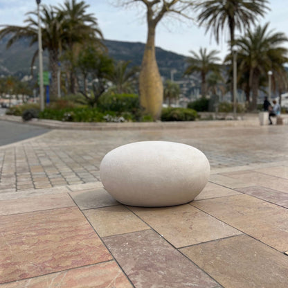 Grosse pierre décorative pour jardin faite à la main