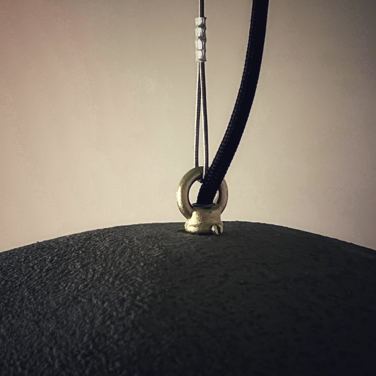 Lampadario stile industriale in cemento per isola cucina