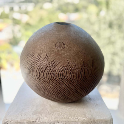 Oggetto decorativo a sfera in cemento fatto a Mentone