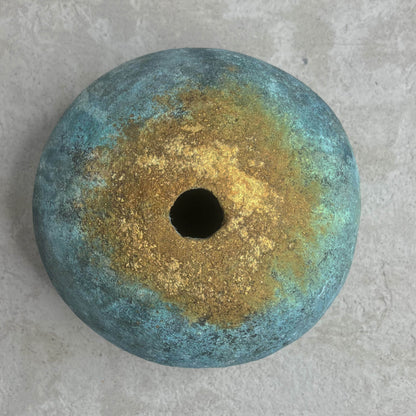 Oggetto decorativo zen ovale in cemento e ossidi naturali