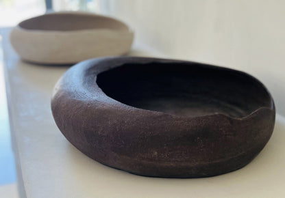 Piatto da portata artigianale stile minimalista