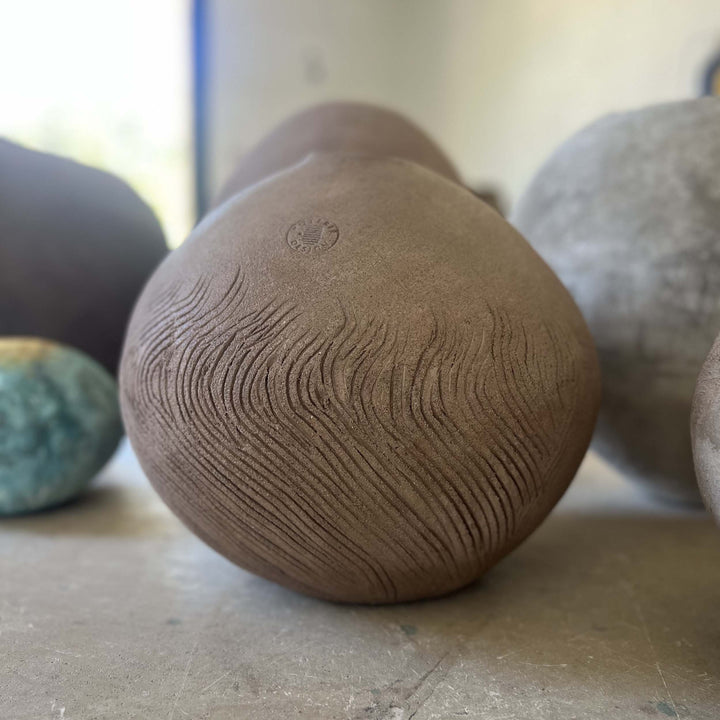 Pot pour bonsaï sphérique en béton au design zen