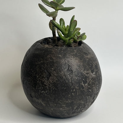 Poteria stile Japandi minimalista per interni moderni