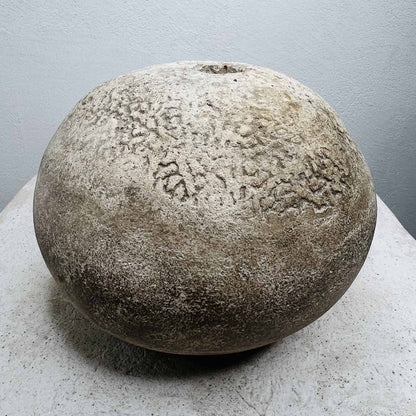 Scultura da tavolo in cemento grezzo modello Towada