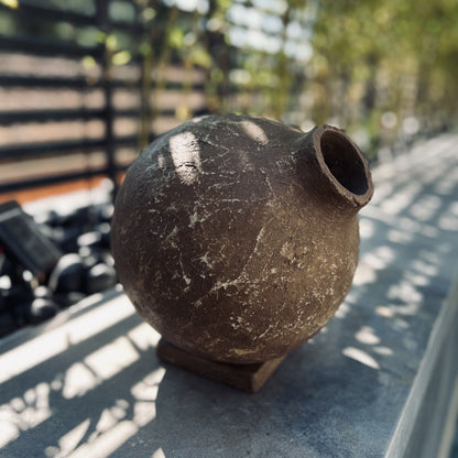 Giara in cemento Dolium per arredo interni minimalista