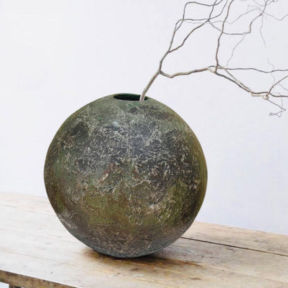 Vaso scultoreo rotondo per arredamento d'interni