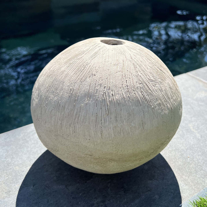 Vase sphère Lava de style japonais pour déco zen