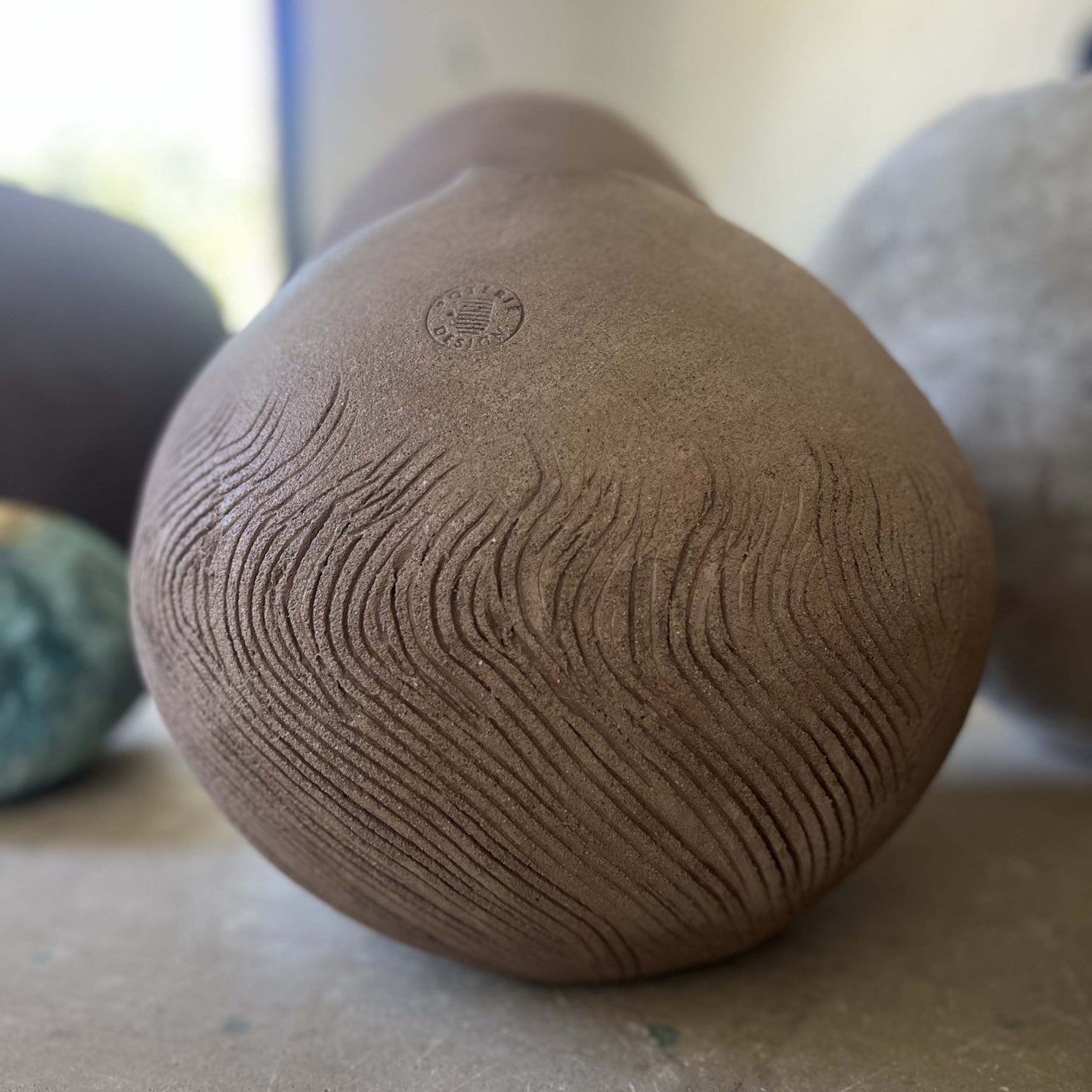 Vaso a sfera Usu con apertura stretta per bonsai