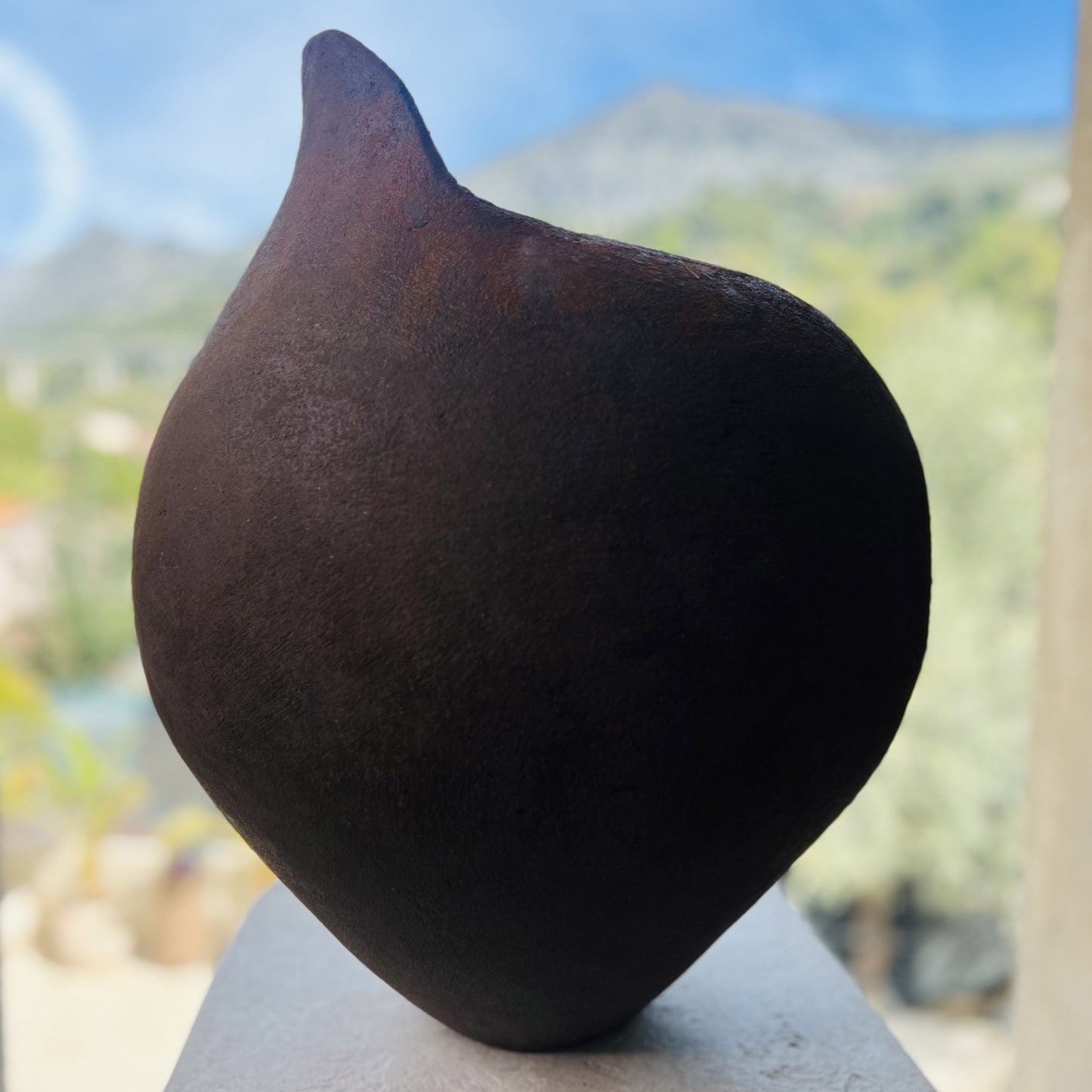 Vaso Wabi-sabi Doyo in cemento fatto a mano